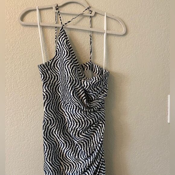 NWT  CINQ A SEPT CHRISTEL DRESS Size 6 - Picture 6 of 9